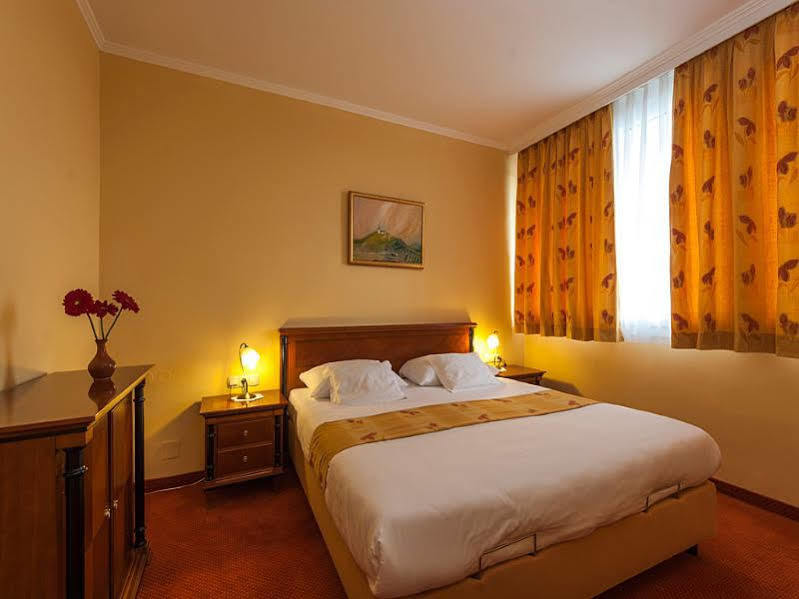 Lipa Hotel Lendava Extérieur photo